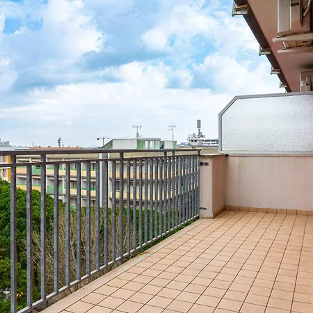Spacious With Sea View - Beahost Appartement *